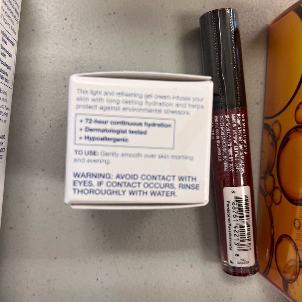 NWOT Avon Anew 5 items and makeup bag - Picture 8 of 8